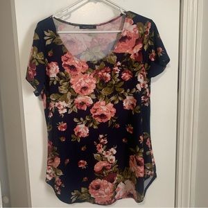 Womens floral short sleeve shirt